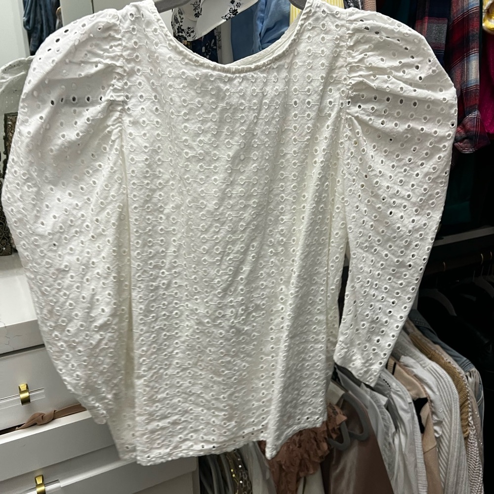 Puffy half sleeve white shirt